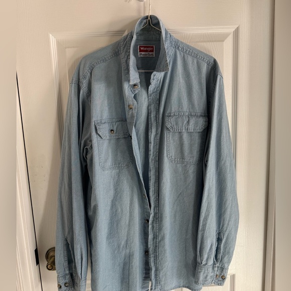 Wrangler Light Denim Shirt - Picture 4 of 6